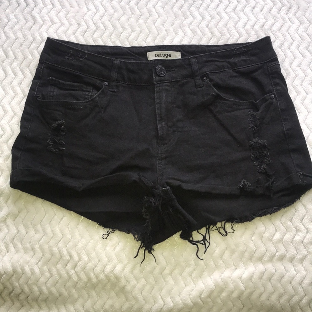 Women’s black jean shorts